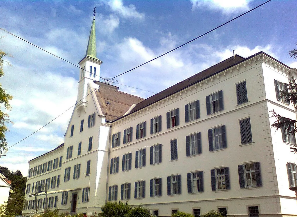 Kirche und Konvent der Kreuzschwestern Graz