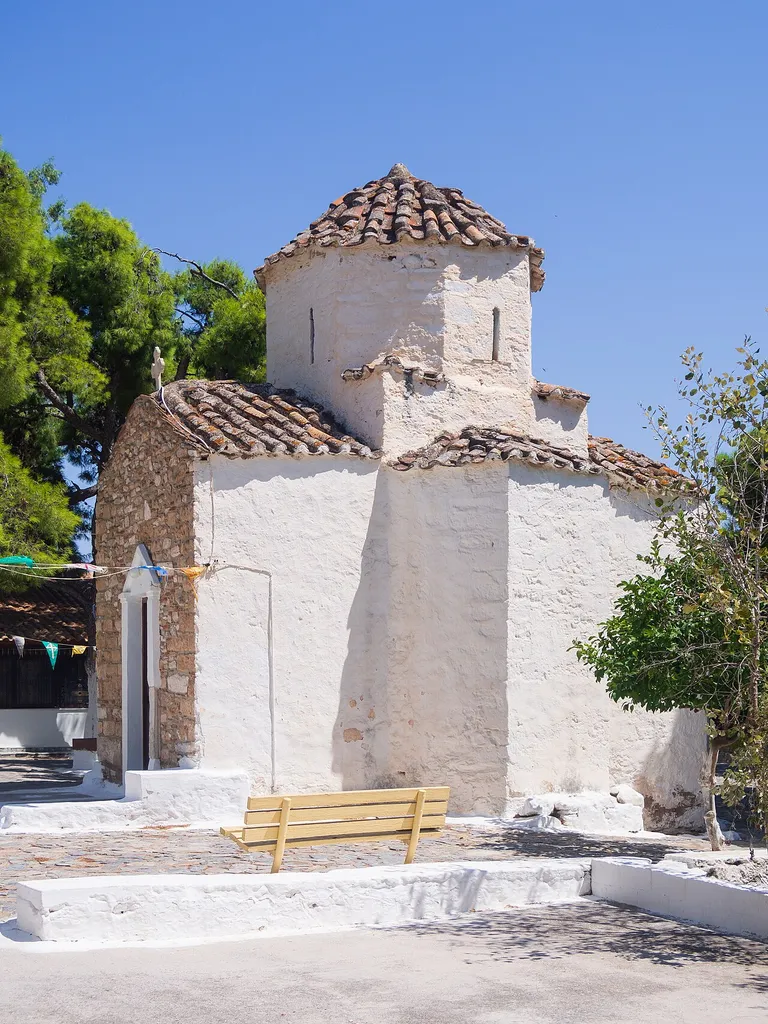Ναός Αγίου Δημητρίου Σαρωνικού, άποψη από ΝΔ