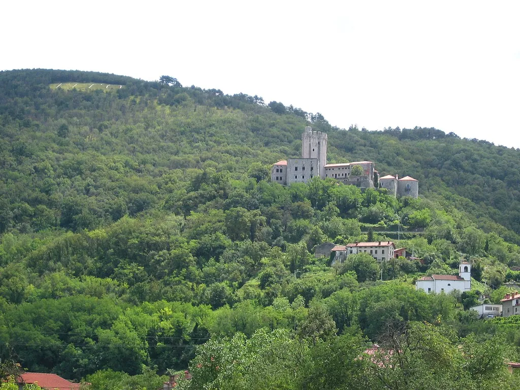 Banik (Rihemberk) castle, Slovenia