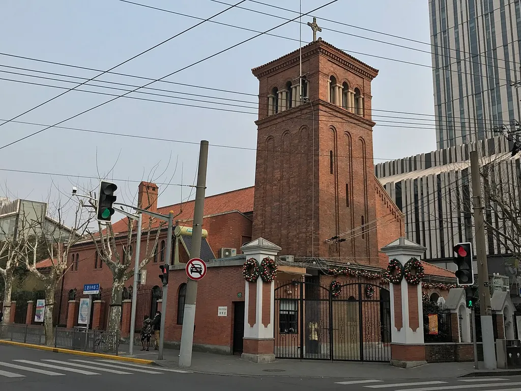 ​诸圣堂 复兴中路425号
