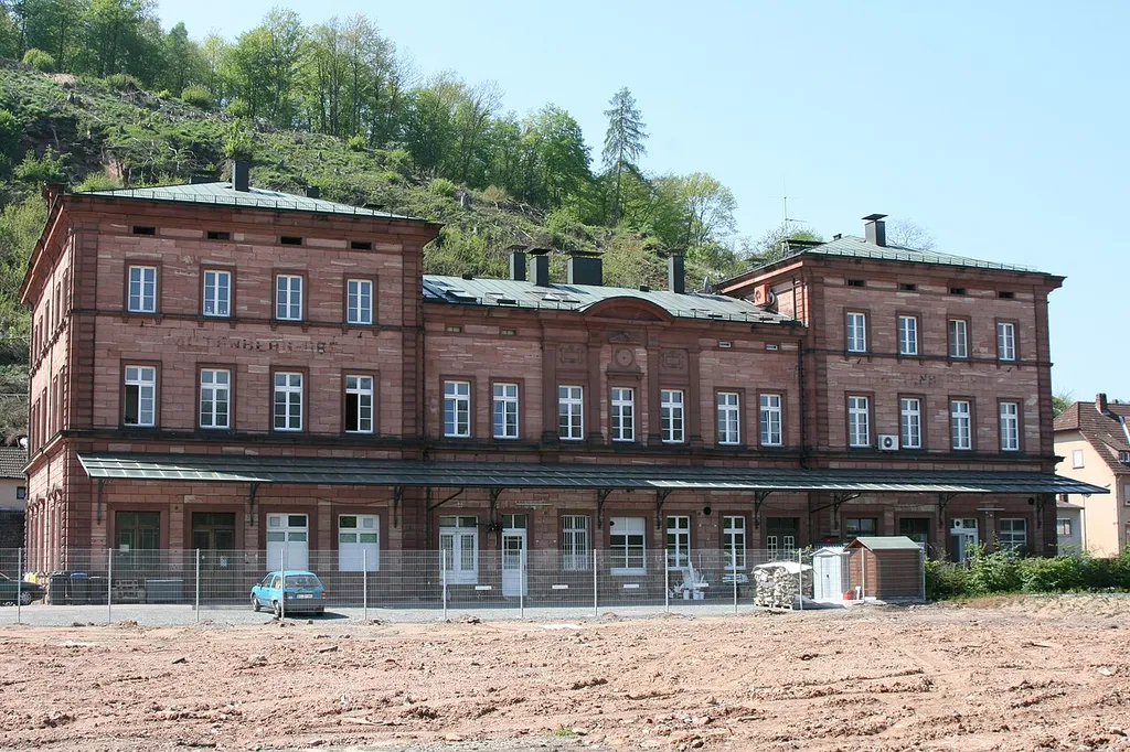 station building at Miltenberg central station