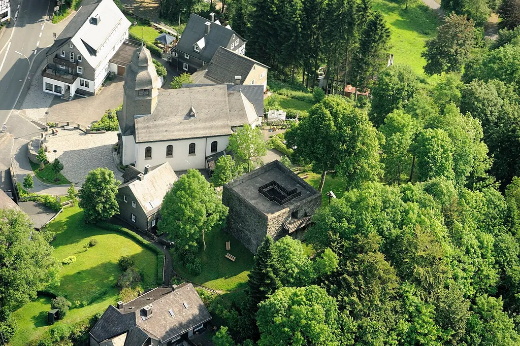 Fotoflug Sauerland-Ost: Schmallenberg-Nordenau, Burg Rappelstein und St.-Hubertus-Kirche The production, editing or release of this file was supported by the Community-Budget of Wikimedia Deutschland. To see other files made with the support of Wikimedia Deutschland, please see the category Supported by Wikimedia Deutschland.العربية ∙ বাংলা ∙ Deutsch ∙ English ∙ Esperanto ∙ français ∙ हिन्दी ∙ magyar ∙ Bahasa Indonesia ∙ italiano ∙ 日本語 ∙ македонски ∙ മലയാളം ∙ Bahasa Melayu ∙ Nederlands ∙ português ∙ română ∙ русский ∙ slovenščina ∙ svenska ∙ தமிழ் ∙ українська ∙ 中文 ∙ +/−