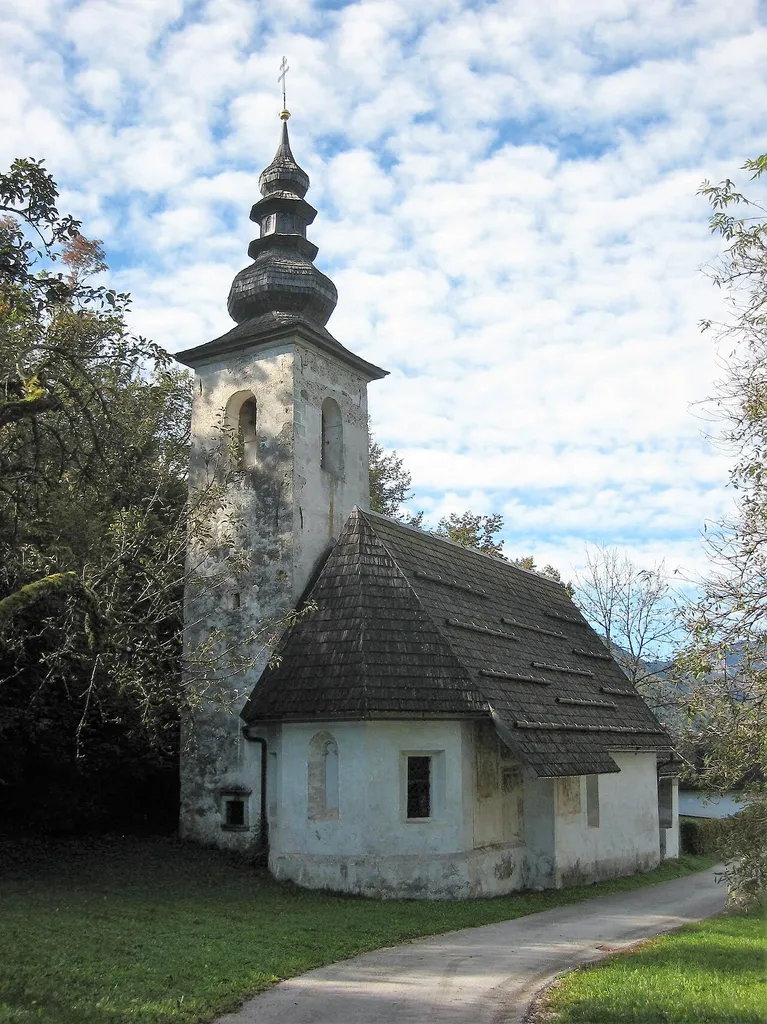 St_Leonard's_Church_in_Bodešče: The view from nord-east