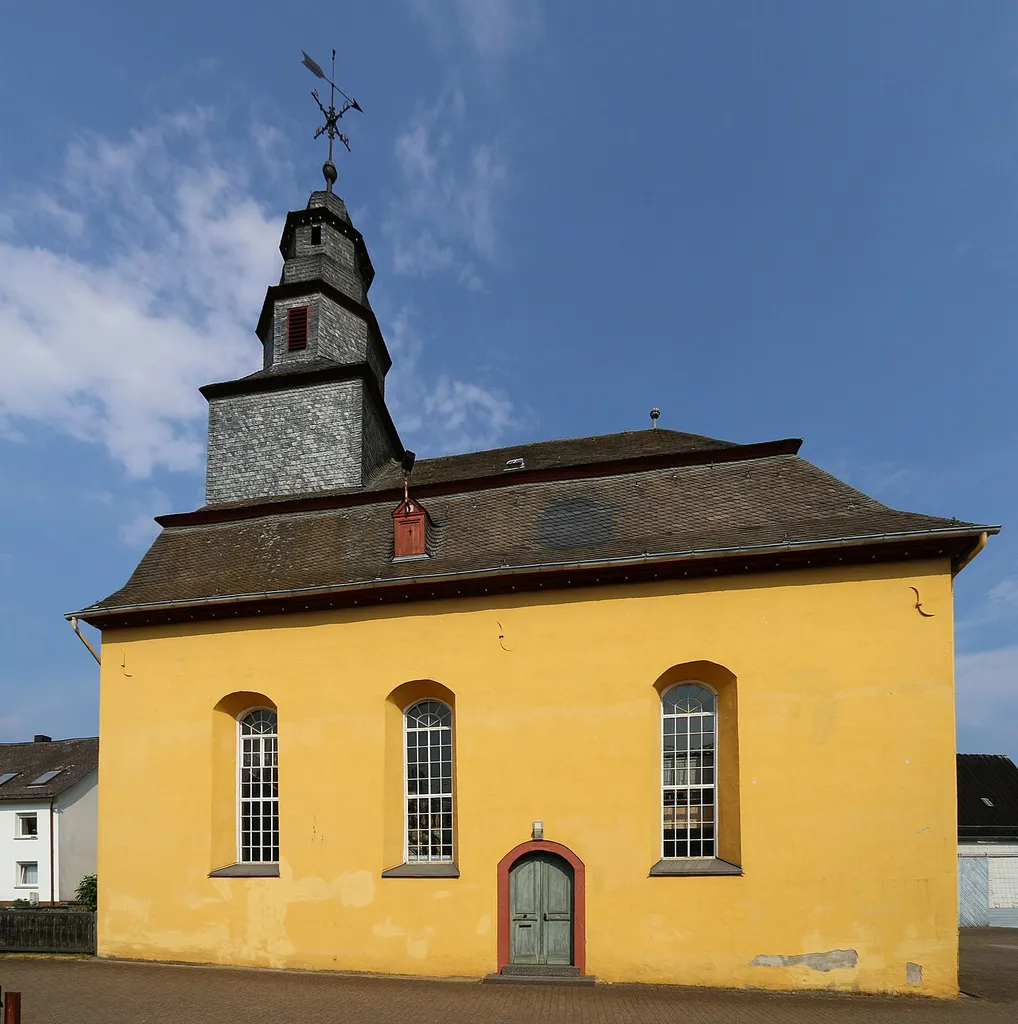 Haiger-Niederroßbach, Lahn-Dill-Kreis: Evangelische Kirche Kirchecke o. Nr.