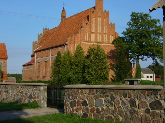 Kleczkowo - rzymskokatolicki kościół parafialny p.w. św. Wawrzyńca, pocz. XVI, 1951
