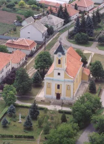 Boldog, Hungary, aerial photography; Szeplőtelen fogantatás római katolikus templom