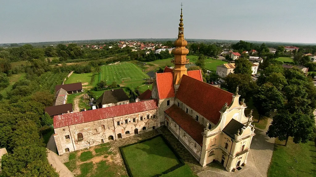 Koprzywnica, zespół opactwa cystersów