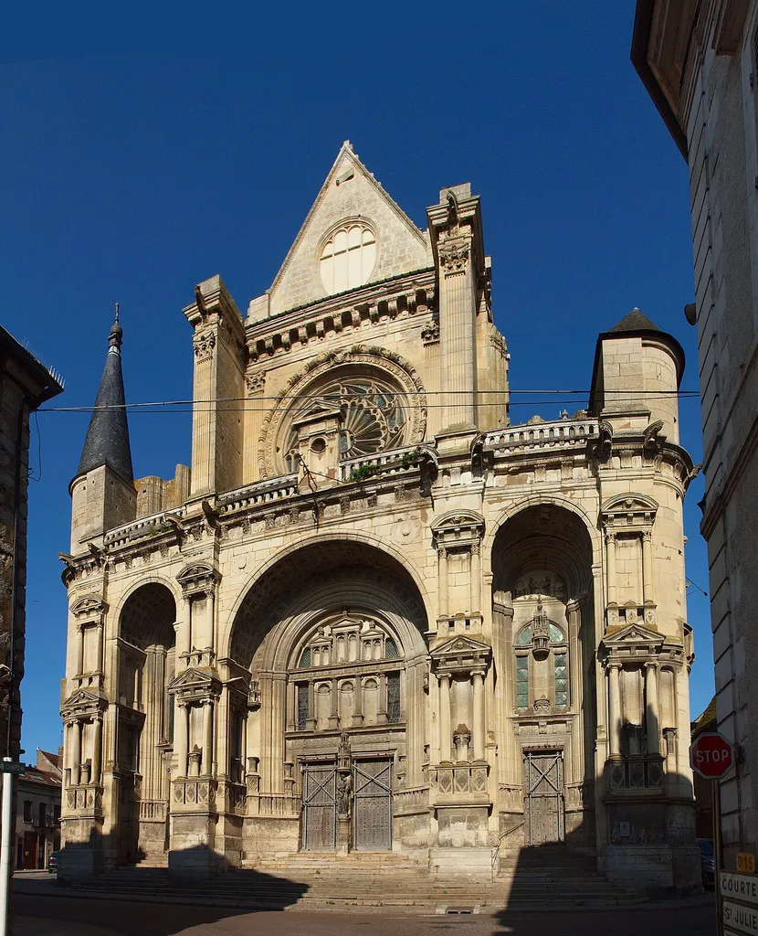 Église Notre-Dame-de-l'Assomption de Villeneuve-sur-Yonne (Yonne, France)