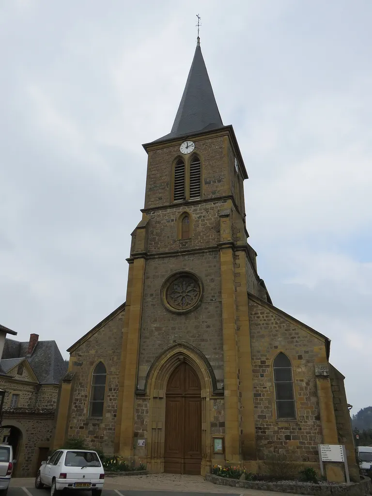 Clocher de l'église Sainte-Colombe de Sainte-Colombe-sur-Gand (Loire, France).