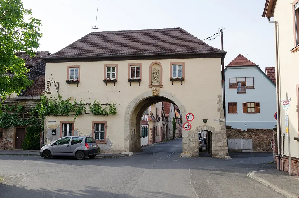 Thüngersheim, Würzburger Tor