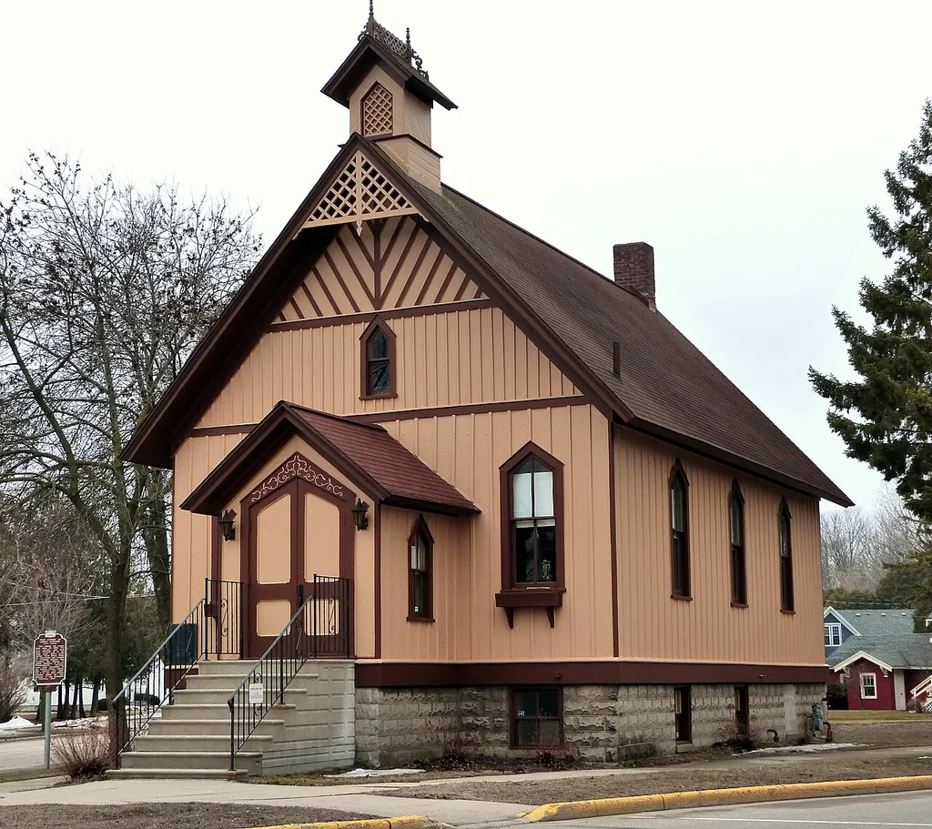 The historic First Church of Christ, Scientist (built 1886), located at 423 Chicago Street in Oconto, Wisconsin, United States, is listed on the US National Register of Historic Places. This is an image of a place or building that is listed on the National Register of Historic Places in the United States of America. Its reference number is 74000111 (Wikidata).