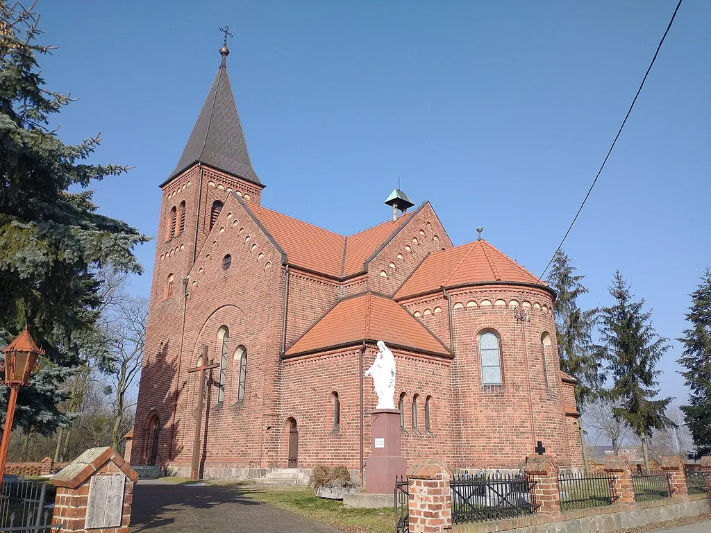 Kościół Trójcy Świętej w Skarboszewie.