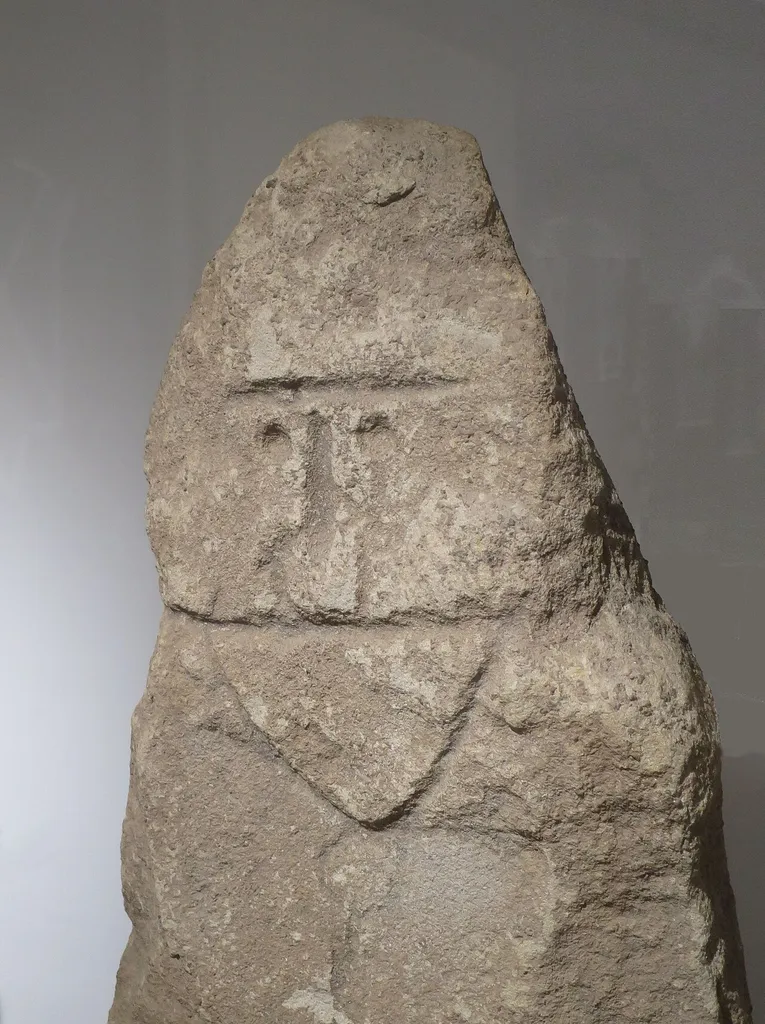 Archäologisches Landesmuseum Baden-Württemberg, Konstanz, Dauerausstellung: Menhir von Rottenburg (Am Lindele)