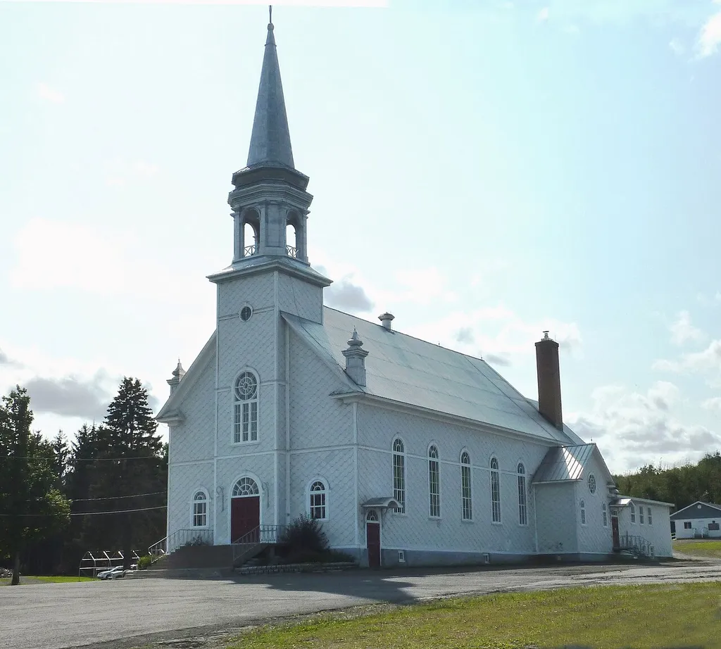 Saint-Zénon-du-Lac-Humqui's Church, Qc
