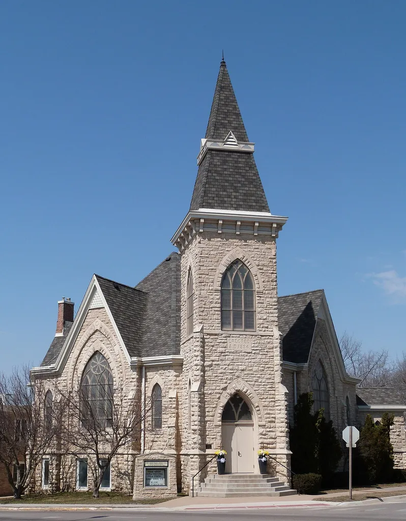 The historic First Presbyterian Church (built 1885), located at 802 12th Street in Marion, Iowa, United States, is listed on the US National Register of Historic Places. This is an image of a place or building that is listed on the National Register of Historic Places in the United States of America. Its reference number is 92000924 (Wikidata).