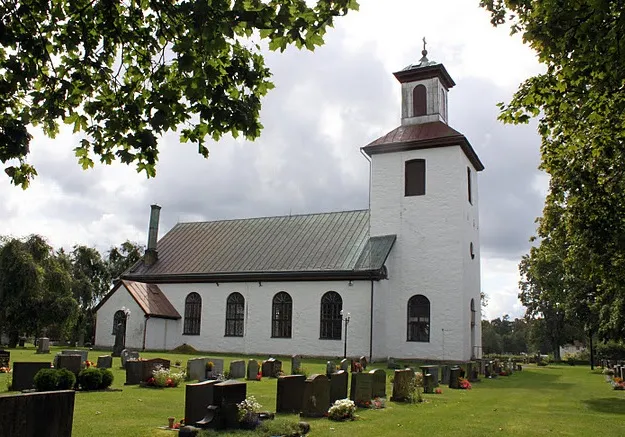Holsljunga kyrka i Svenljunga kommun i Västergötland