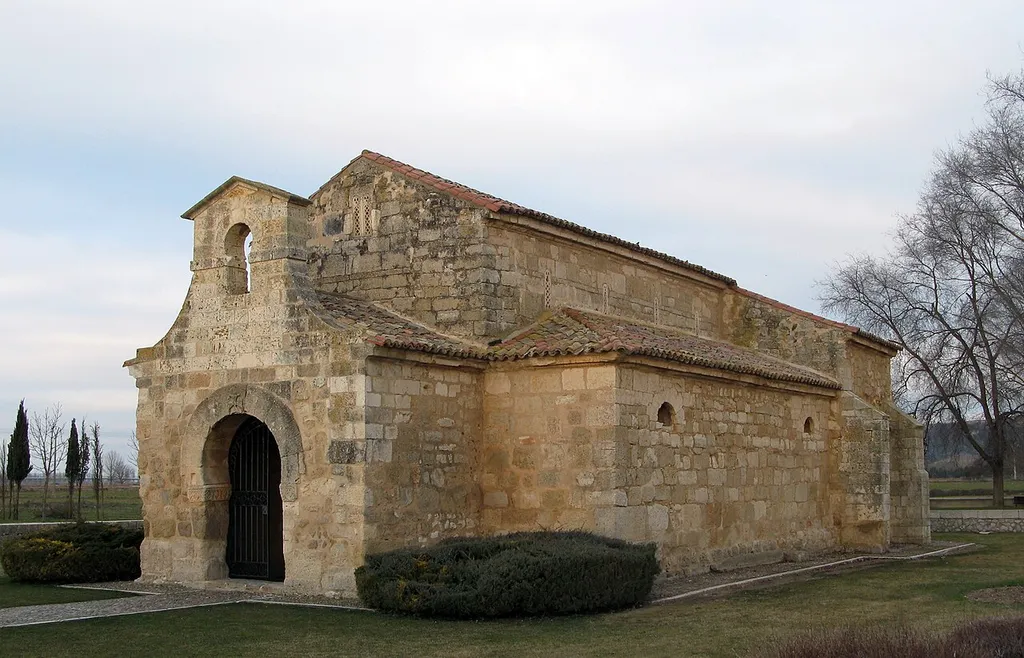 Iglesia visigoda de San Juan de Baños en la localidad de Baños de Cerrato, municipo de Venta de Baños, provincia de Palencia, Comunidad de Castilla y León, España