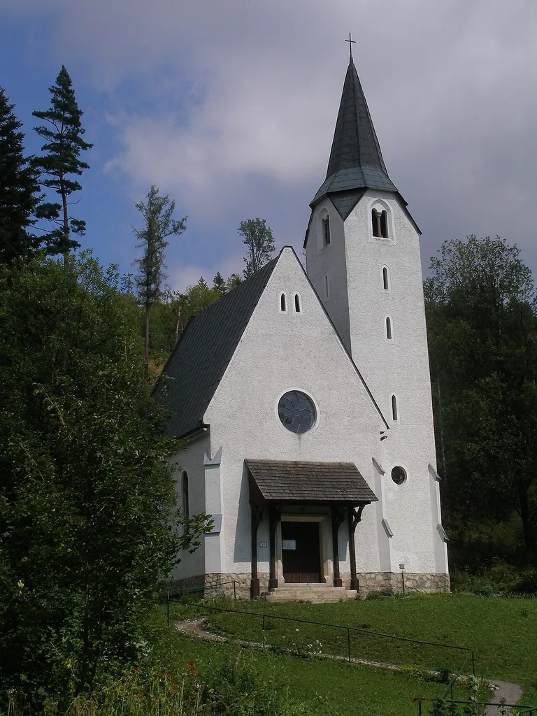 This media shows the protected monument with the number 706-3856/0 CHMSK/706-3856/0,CHMSK/706-3856(other) in the Slovak Republic.