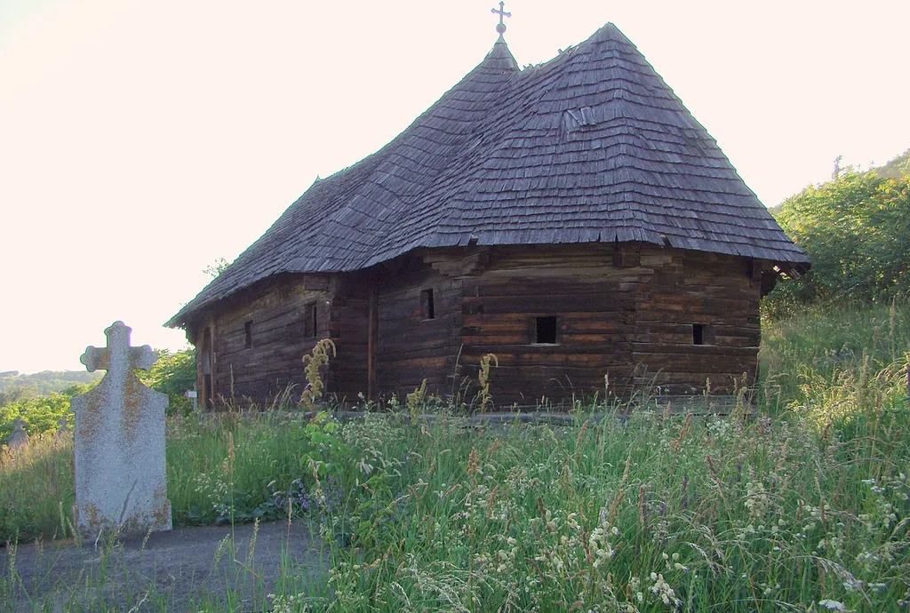 Biserica de lemn „Sf.Nicolae” Cuștelnic