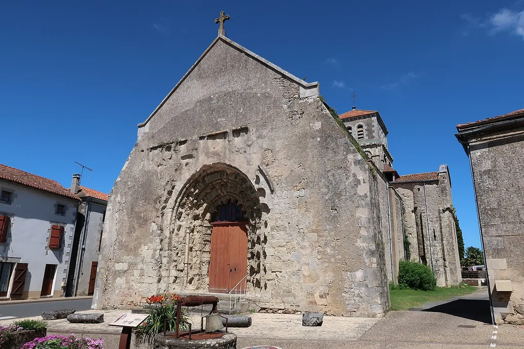 Saint-Paixent Church - Location details Formerly in the Poitou-Charentes region - Cadastral reference C 590