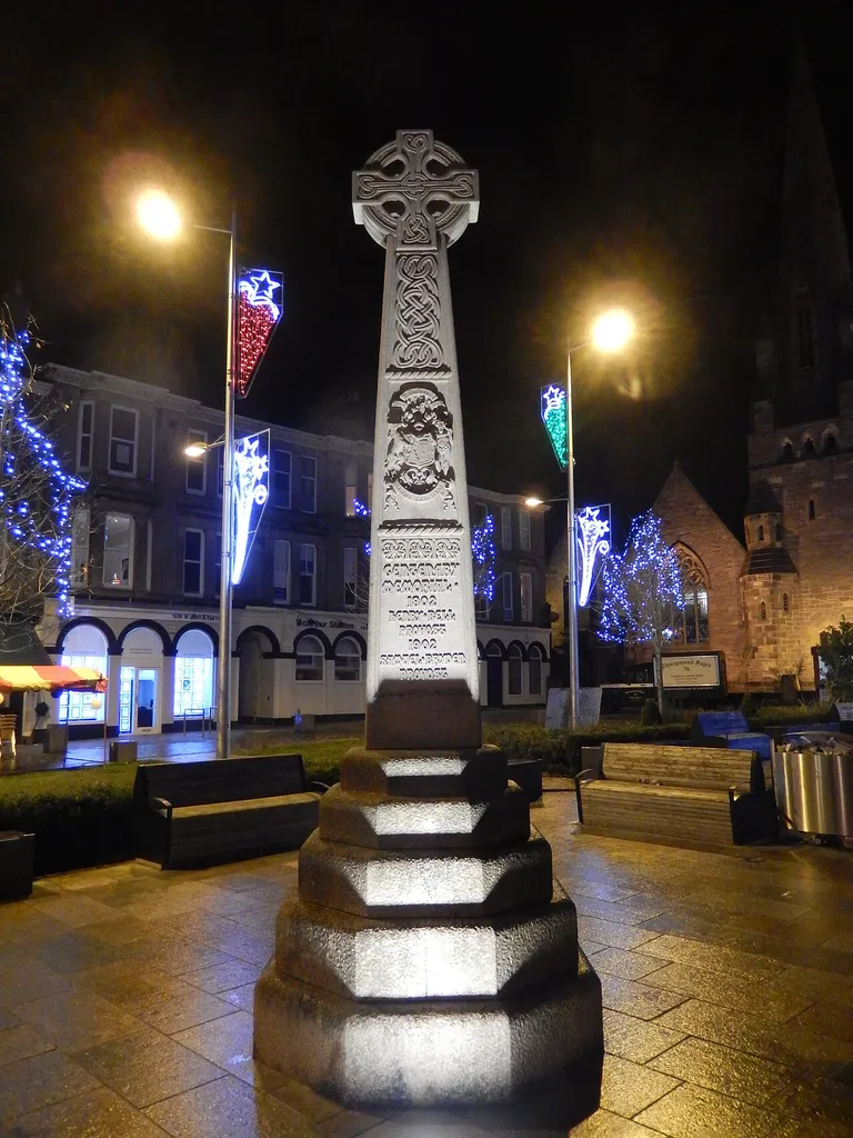 Celtic Cross, Colquhoun Square, Helensburgh