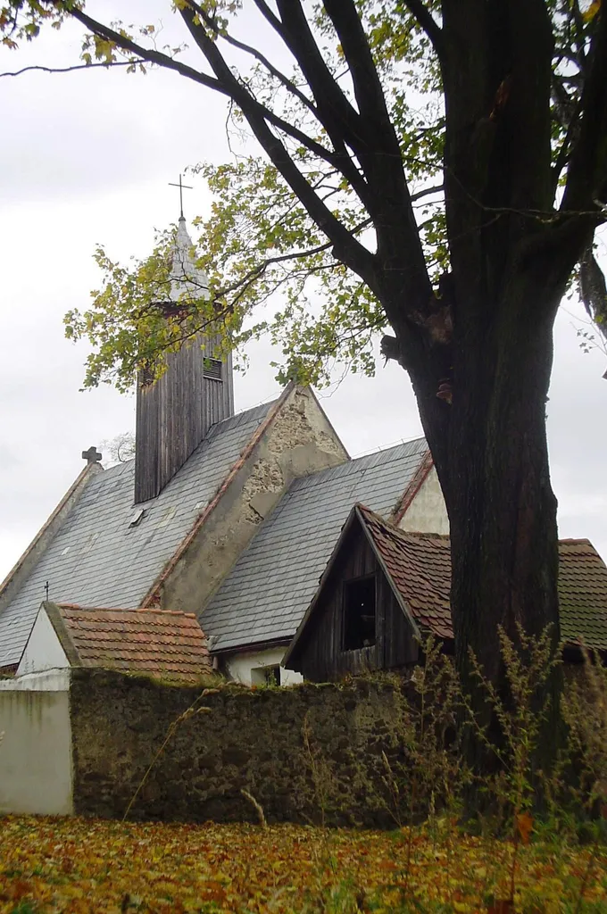 Modliszów - kościół filialny p. w. św. Bartłomieja (zabytek nr rejestr. A/1761/11 19.07.1964)