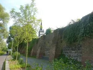 Alte Klostermauer
