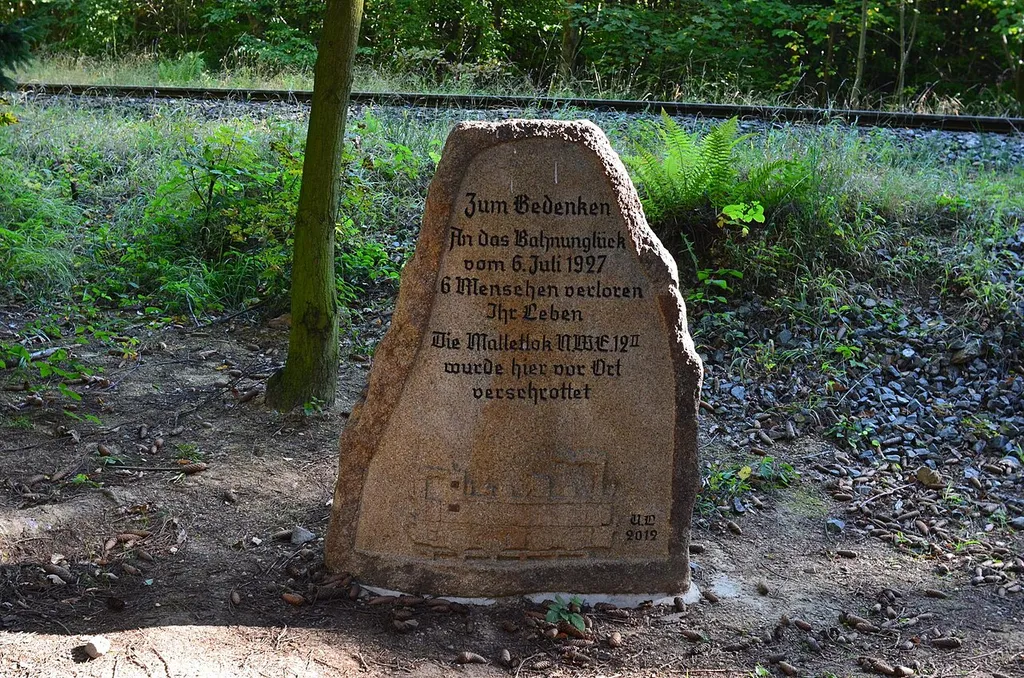 Gedenkstein an den Eisenbahnunfall im Thumkuhlental