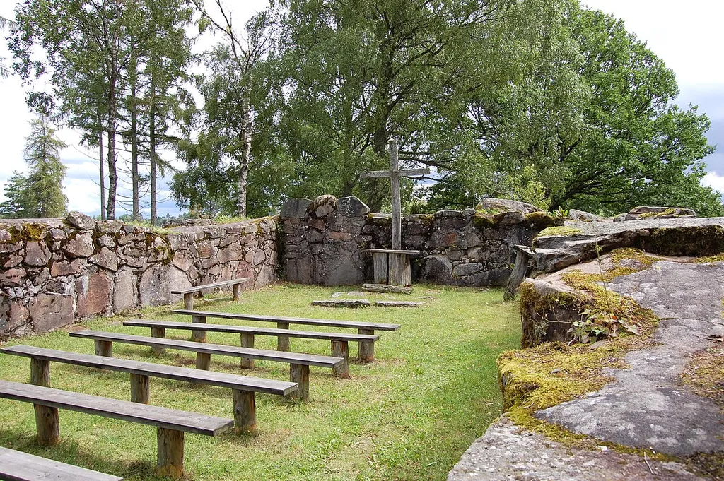 Kirchenruine Hallsjö