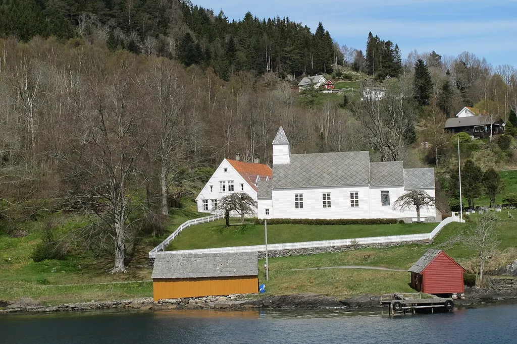 Fjelberg kyrkje, mai 2017