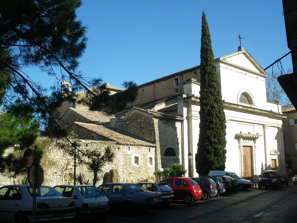 Église paroissiale St Martin (18e S.) à Bollène, Vaucluse, France; à ne pas confondre avec la collégiale St Martin-du-Puy (12e S.), toujours à Bollène, qui, elle, est classée M.H.