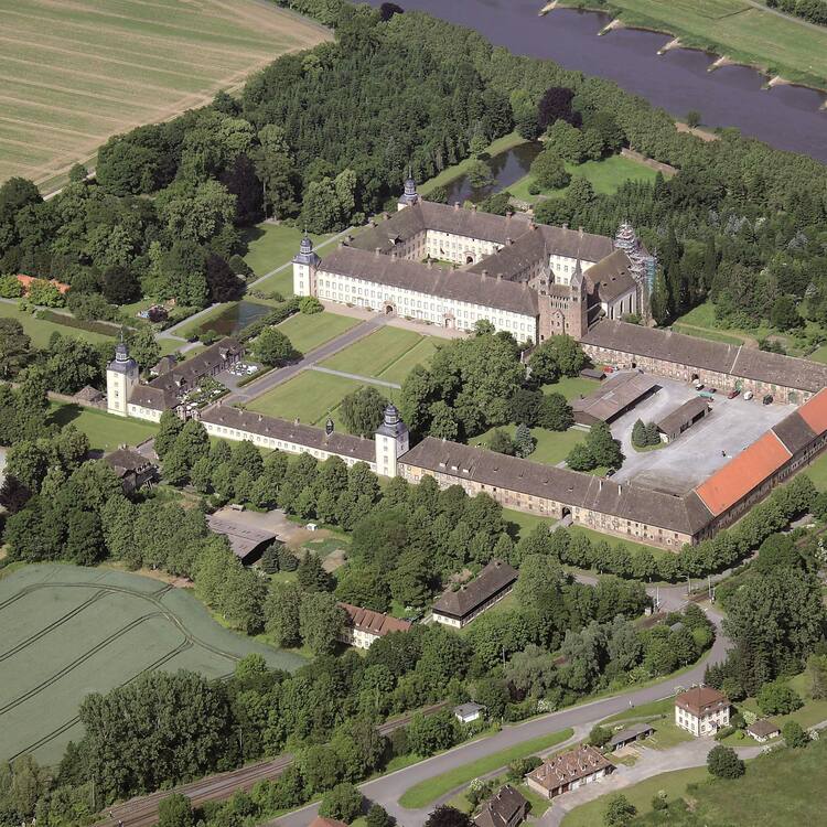 Carolingian Westwork and Civitas Corvey