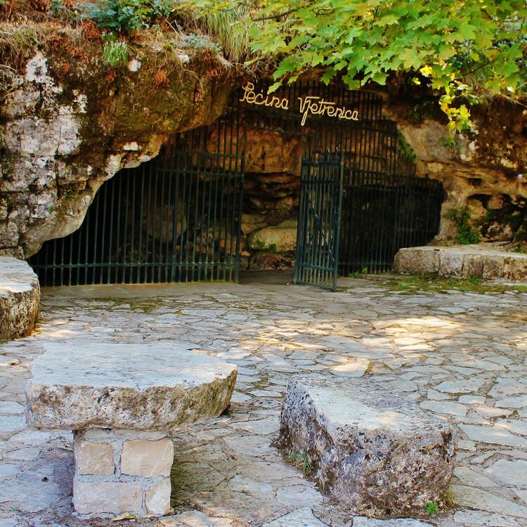 Vjetrenica Cave, Ravno